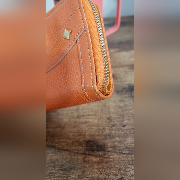 MCM Orange Short Wallet - Picture 4 of 14